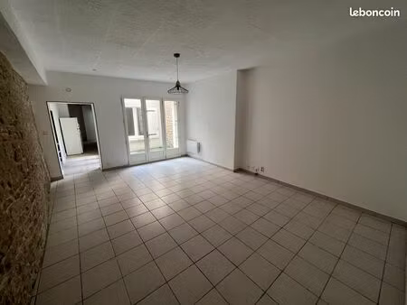 t2 très calme centre-ville