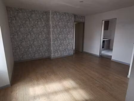 particulier loue très beau t3 saint-maixent l'ecole