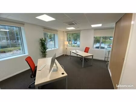 a louer : bureaux lumineux de 25 m2. (possible 2)