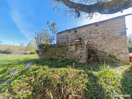 ancienne grange avec terrain constricutible