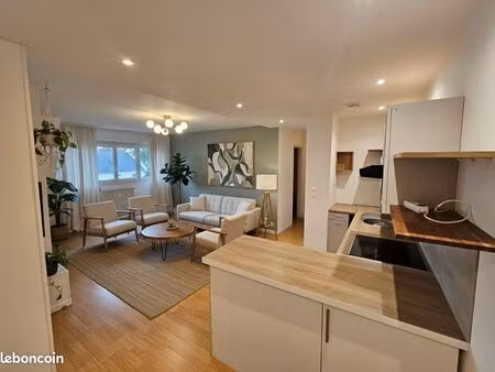 appartement 3 pièces 65 m2 + box