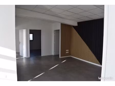 bureaux 150 m²