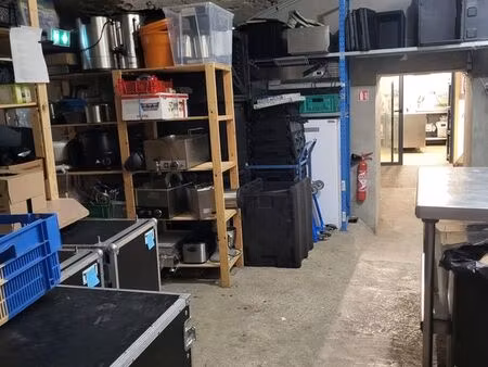 local et activité traiteur / stockage / dark kitchen