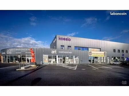 local commercial 300 m²