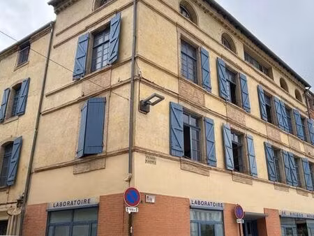 local professionnel à louer