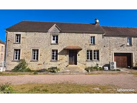 propriété 8 pièces 256 m²