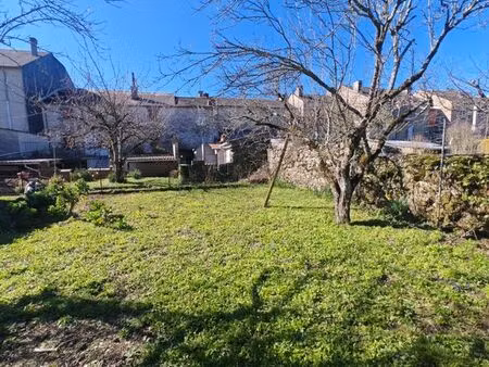 spacieuse maison de village avec jardin