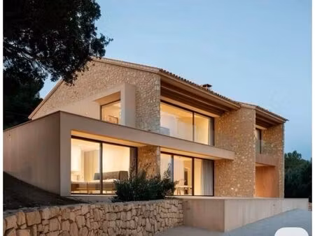 terrain 1 700 m² vitrolles en luberon