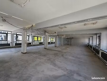 bureaux 570 m²