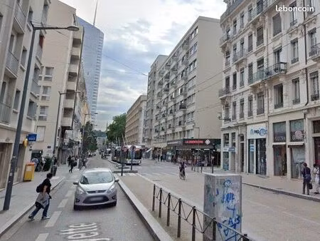 local commercial 140 m²