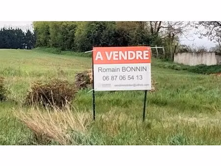 terrain 590 m² neuville-de-poitou