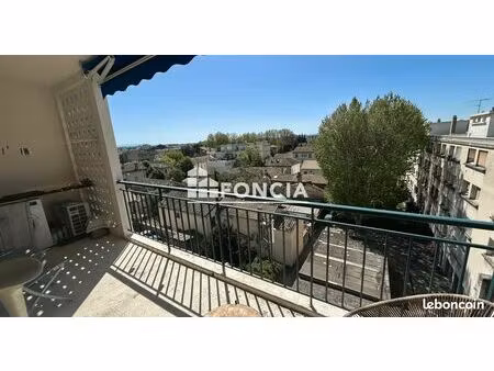 à vendre – appartement dernier étage avec terrasse – première ceinture avignon