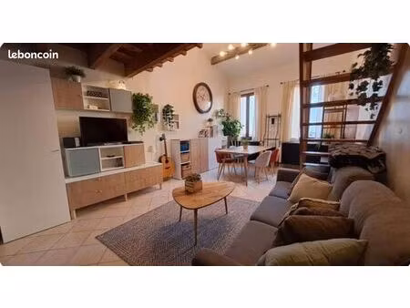 appartement lumineux meublé centre-ville avignon – mezzanine 12 m² – climatisation – aucun