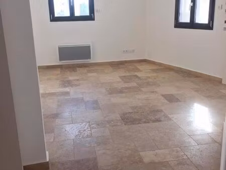 appartement t3 de 65m2 avec une place de parking