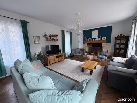 maison 7 pièces 216 m²