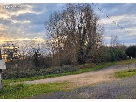 terrain 3 450 m² port de piles