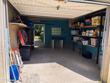 garage avec jardin