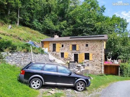 maison traditionnelle solaire  entièrement rénovée