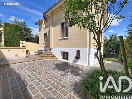 maison familiale 5 pièces 143 m²
