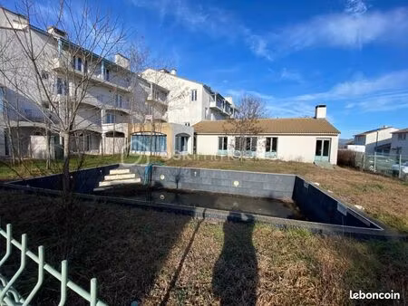 maison 1 pièce 135 m²