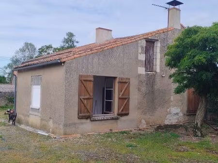 maison de village d'habitation ancienne à restaurer