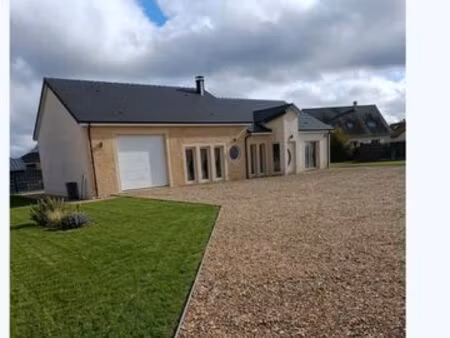 maison récente centre village