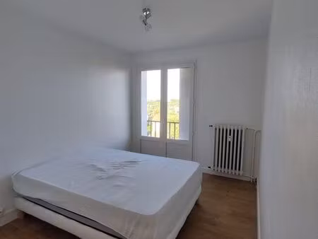 t4 dernier étage – vue panoramique – 2 balcons – meublé – loué ou libre – 140 000