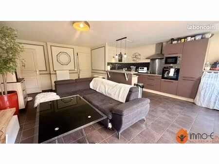 appartement 3 pièces 65 m²