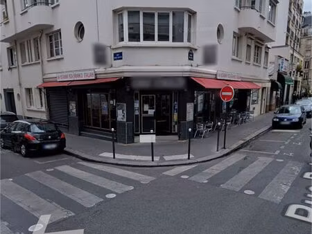 restaurant équipé avec murs et fonds de commerce