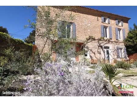 mas 5 pièces 176 m²