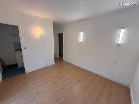 f2 1er étage lumineux