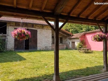 ensemble immobilier avec grange 200 m² – idéal projet ou activité