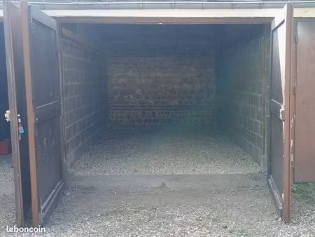 garages 14 5m2 avec place parking