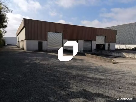 local d'activité 1 180 m²