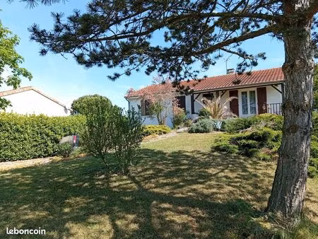 maison 3 chambre sur grand terrain