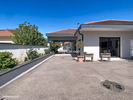 maison 4 pièces 150 m²