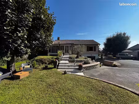 belle maison climatisée et rénovée