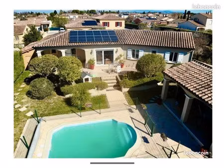 villa 4 pièces 114m²