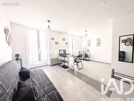 studio 1 pièce 24 m²