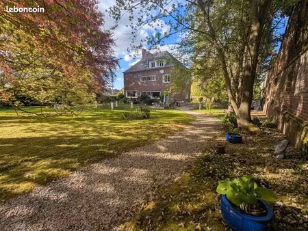 maison 9 pièces 269 m²