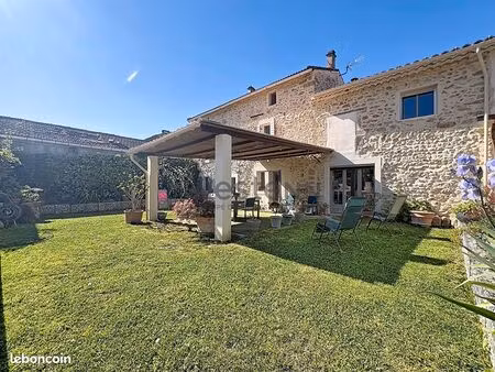ferme 10 pièces 260 m²