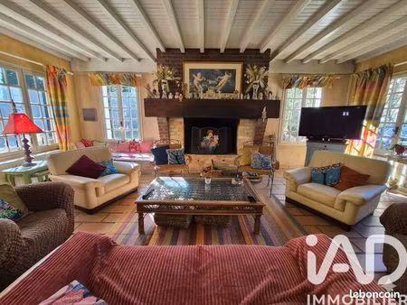 propriété 7 pièces 392 m²