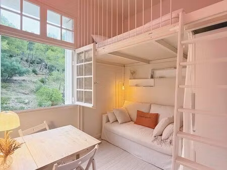 studio rénové - piscine  parking  tennis à 7 min de l’almanarre