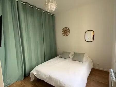 t2 meublé refait à neuf - 2 tv - fibre - dressing - transports à 50m