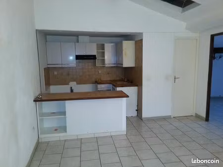 loue appartement le luc