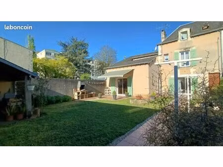 maison 6 pièces 141 m²