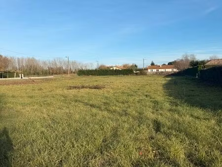 terrain 1350 m2 à viabiliser