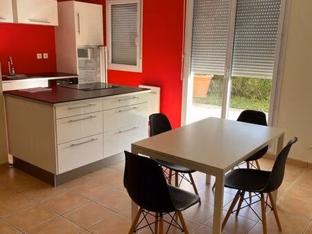 appartement 48m2 rez-de-chaussée  équipé et renové