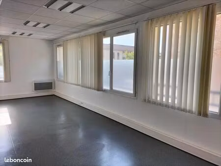 bureaux 313 m²