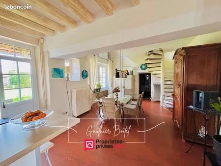 maison 9 pièces 250 m²